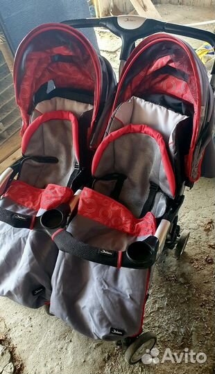 Коляска для двойни или погодок