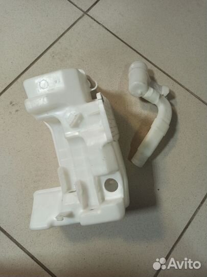 Бачок омывателя vw jetta 6