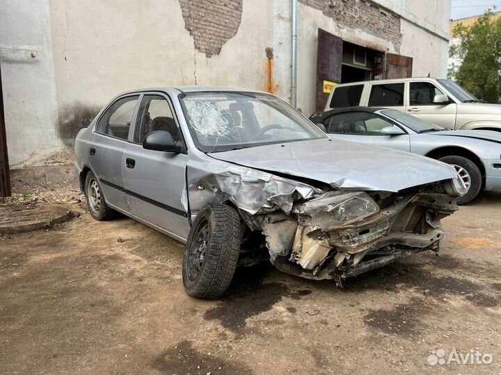 В разборе Hyundai Accent 2007 1.5 МКПП