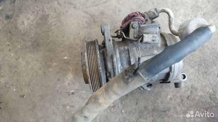 Компрессор кондиционера Toyota Crown S140 1994