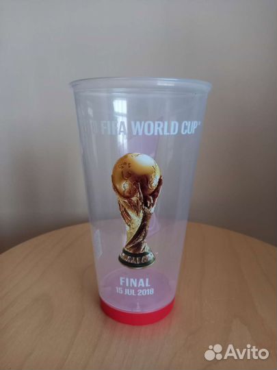 Стакан и магнит с чемпионата мира по футболу 2018