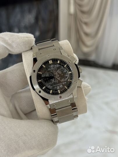 Часы hublot