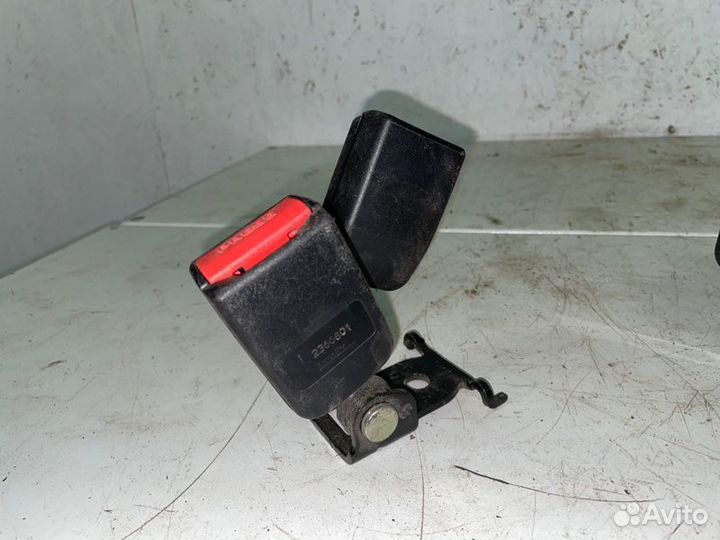 Ремень безопасности