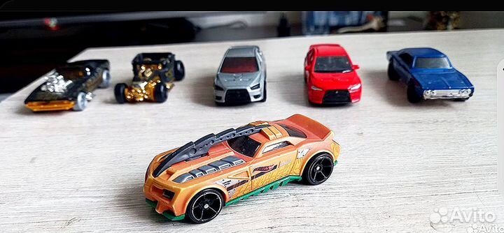 Hot wheels машинки
