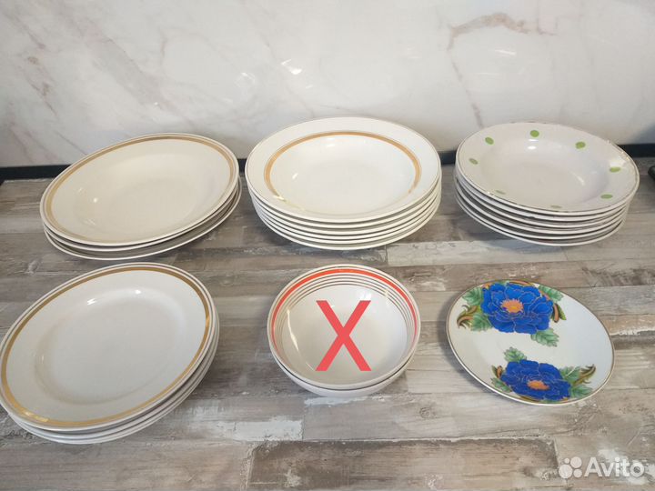 Столовые приборы,тарелки, рюмки, бокалы