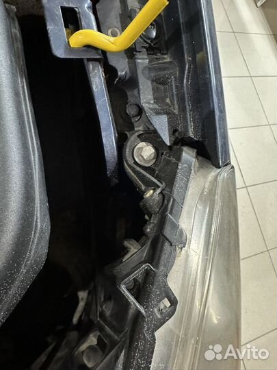 Фара левая peugeot 308