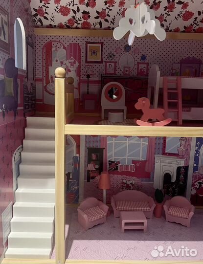 Домик кукольный