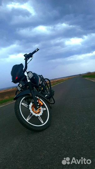 Regulmoto RM4