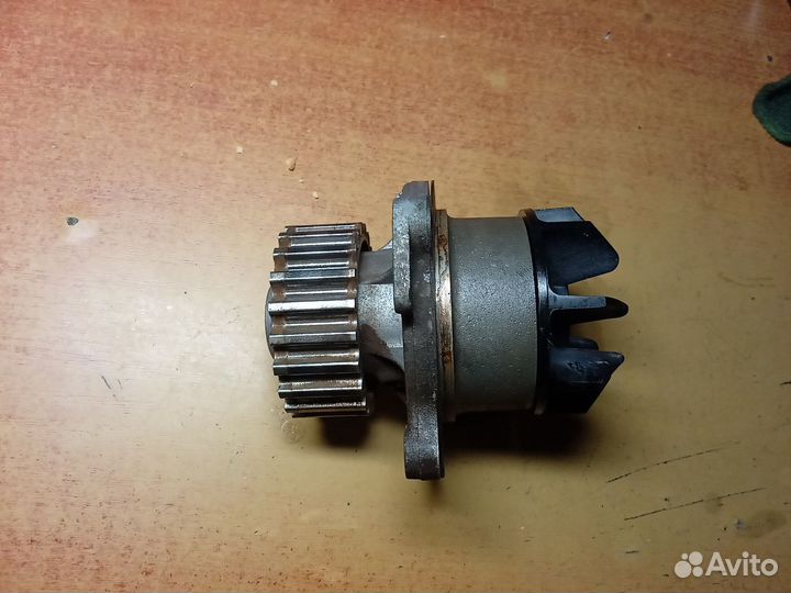 Помпа на LADA largus