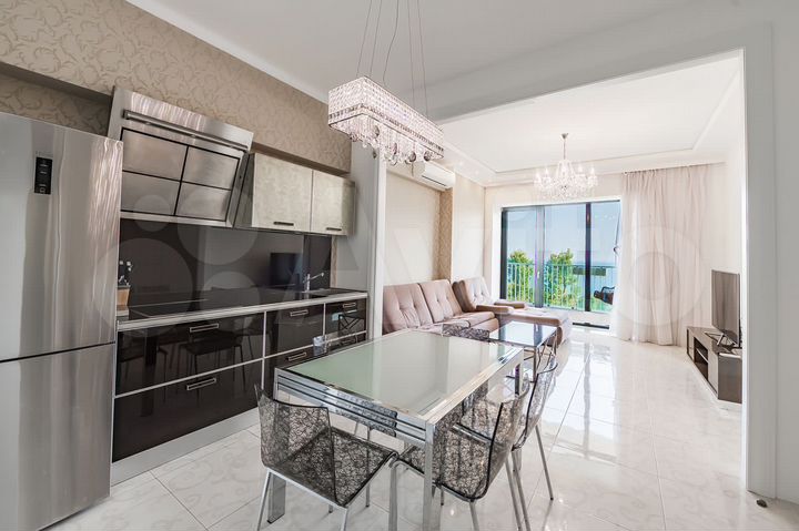 3-к. апартаменты, 100 м², 1/21 эт.