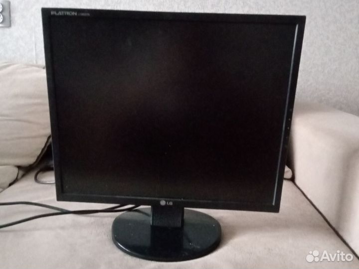Монитор LG