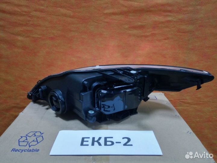 Фара правая Ford Mondeo 4 2006-2014