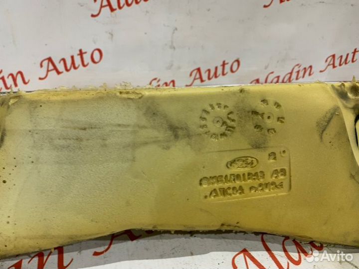 Уплотнитель багажника задний левый Ford Focus 3