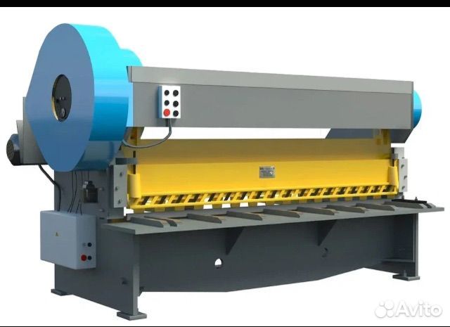 Рубка металла на гильотине