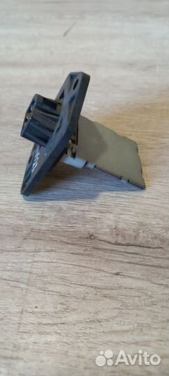 Резистор печки Solaris 1, Rio 3