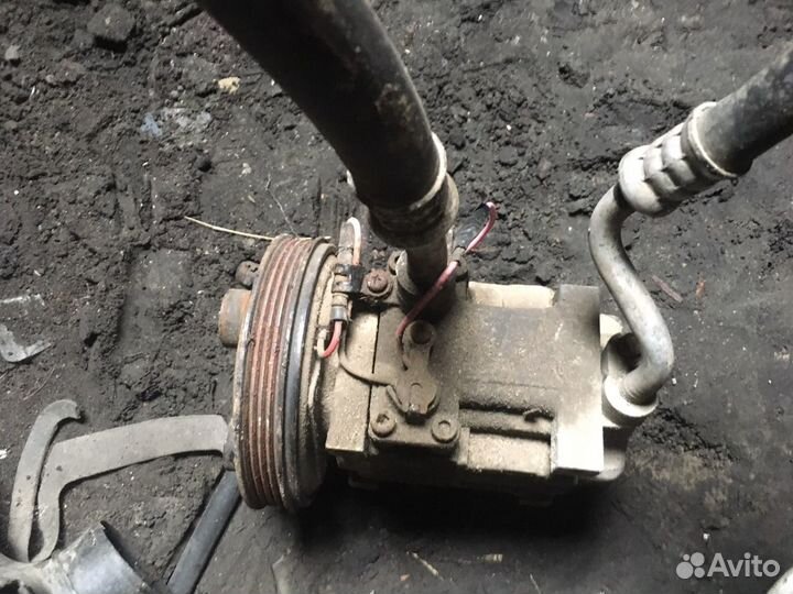 Компрессор кондиционера Honda Integra III 1.6