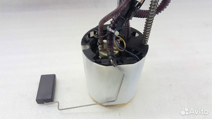 Насос топливный (бензонасос) Audi A6 C6 (2.4 BDW)