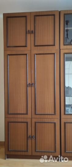 Шкаф с полками