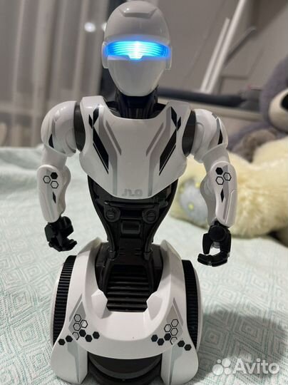 Игрушка робот