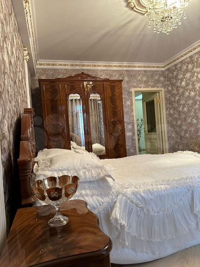 3-к. квартира, 121 м², 4/8 эт.