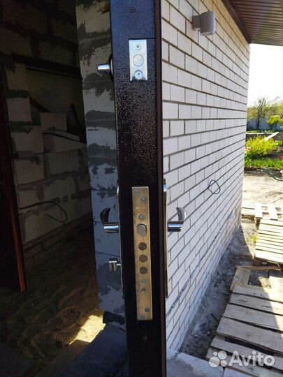 Тамбурные двери / перегородки