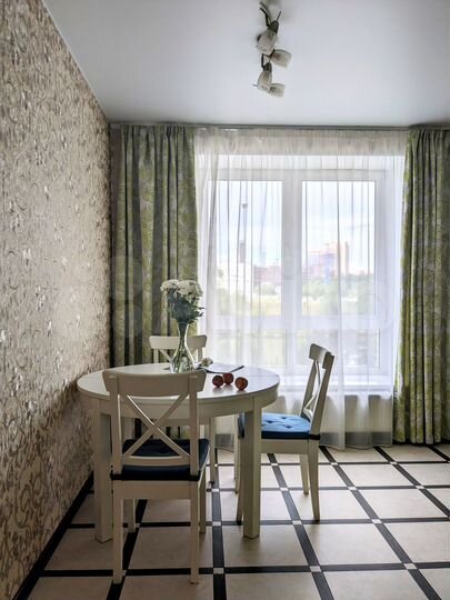 2-к. квартира, 67 м², 2/14 эт.