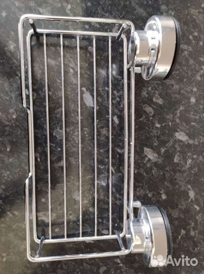 Полка в ванную на присосках