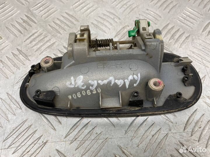 Б/У ручка двери внешняя задний правый Nissan