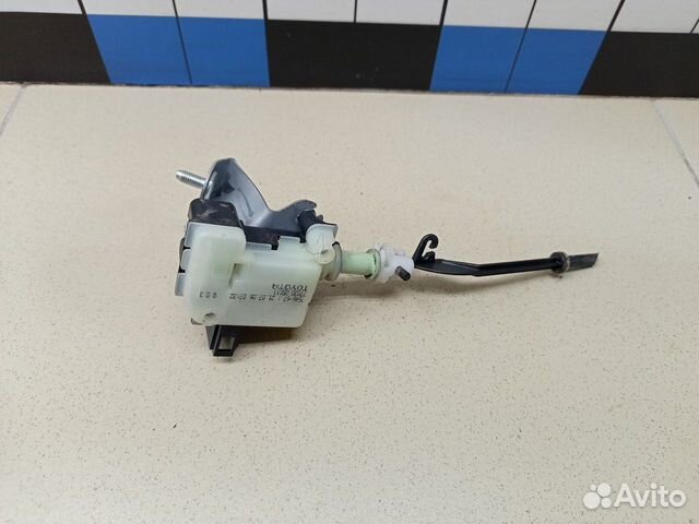 Активатор замка крышки бензобака Avensis II 2003-2