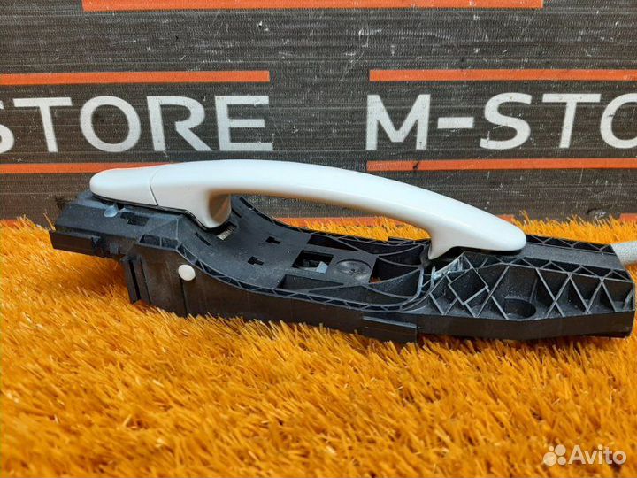 Ручка двери внешняя передняя левая Volkswagen