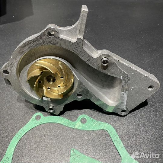 Насос водяной на Ford