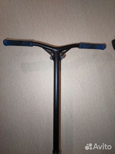 Трюковой самокат кастом парк