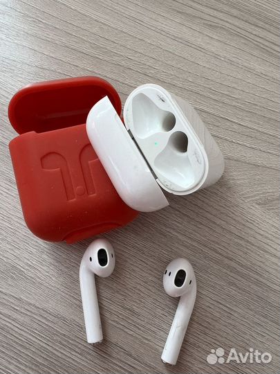 Airpods 1