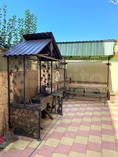 2-к. квартира, 65 м², 3/3 эт.