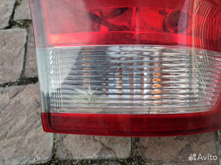 Фонарь задний Jeep Grand Cherokee WK2 дорестайл