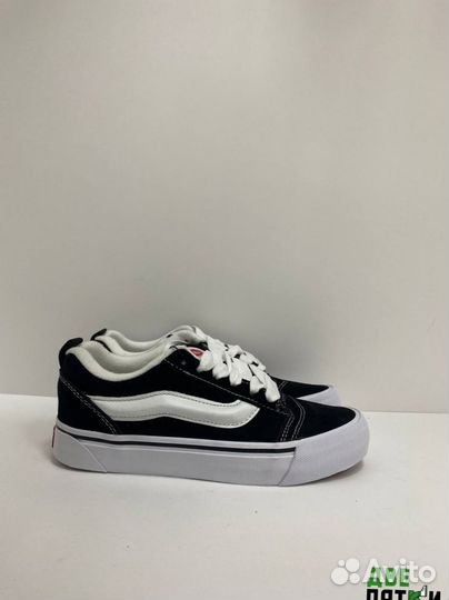 Vans Knu Skool Black And White
