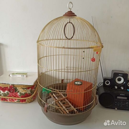 Большая клетка для птиц