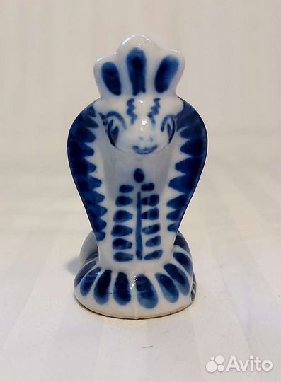 Статуэтка Змея гжель фарфор