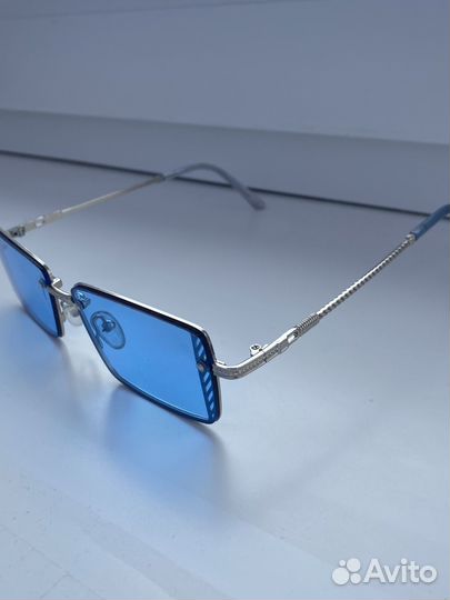 Солнцезащитные очки женские брендовые
