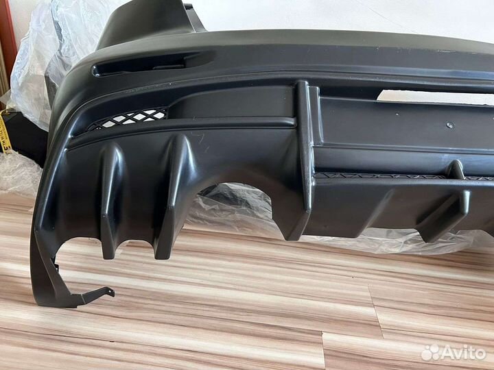 Задний бампер на mitsubishi lancer 10