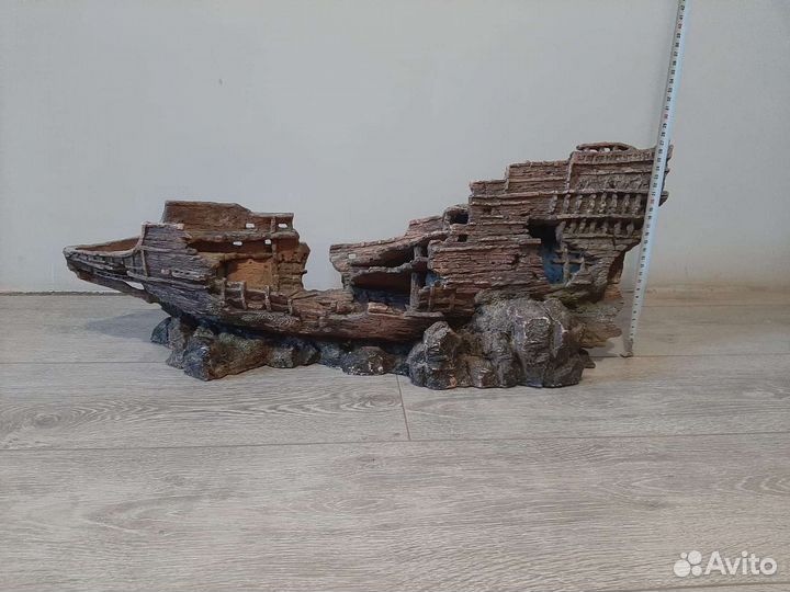 Корабль для аквариума