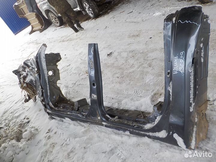 Боковина кузова toyota hilux