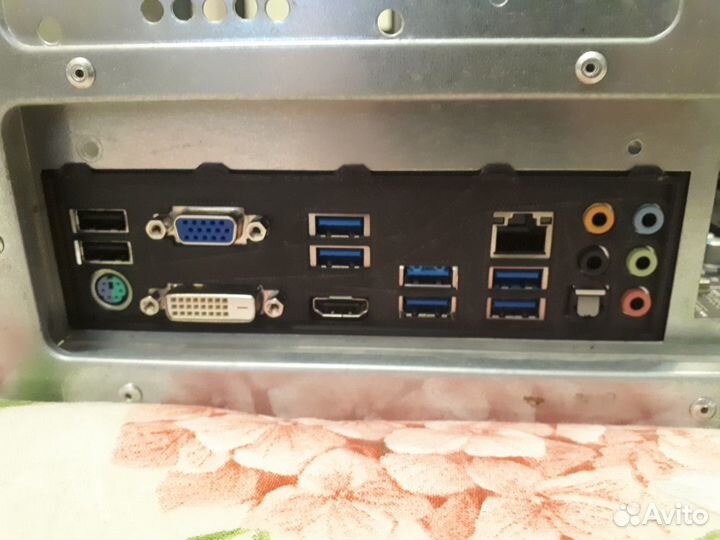 Задние планки (заглушки) материнских плат Gigabyte