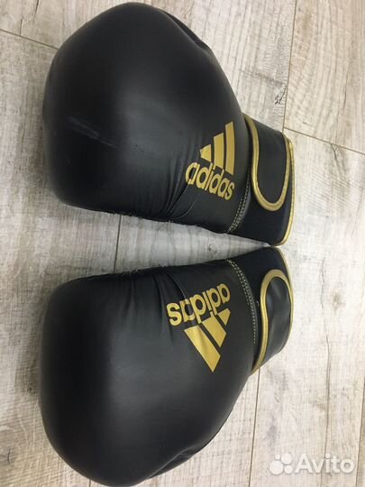 Боксерские перчатки 12 oz adidas