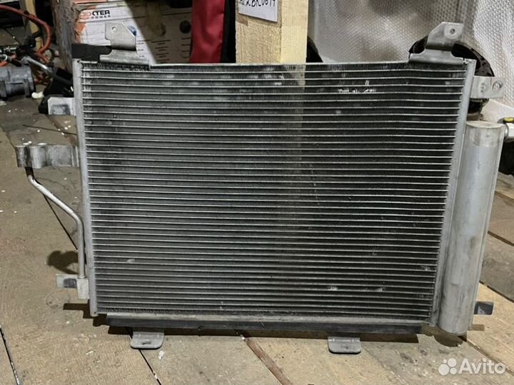 Радиатор кондиционера Nissan Note