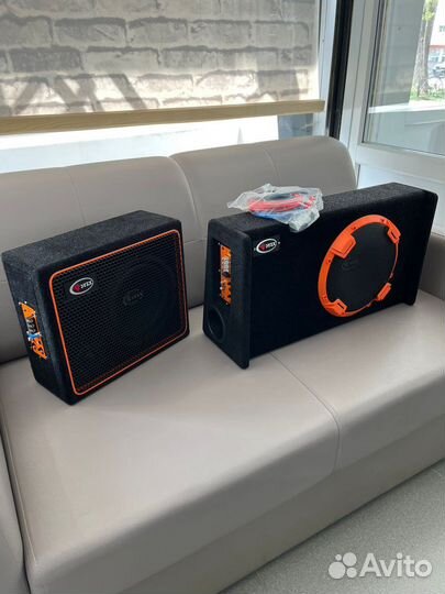 Активный сабвуфер под сиденье и в багажник