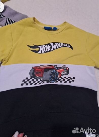 Костюм на мальчика 104