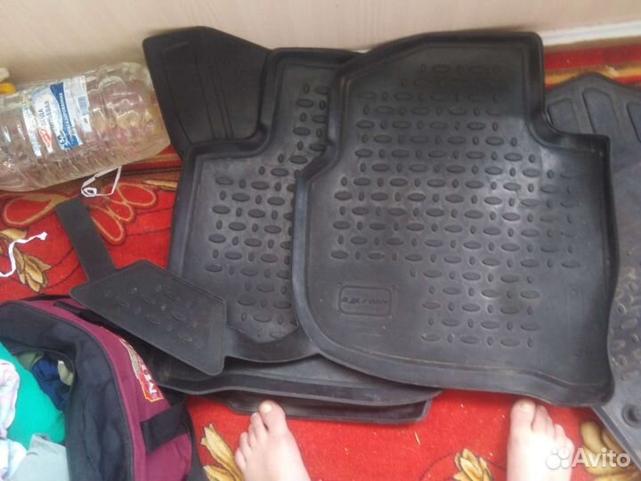 Автомобильные коврики на фольксваген поло лифтбег