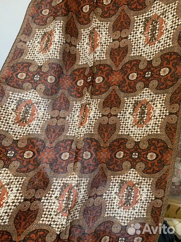 Льняной палантин Christian Lacroix