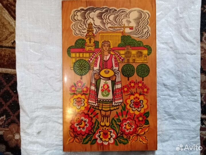 Панно роспись по дереву СССР. Девушка с караваем